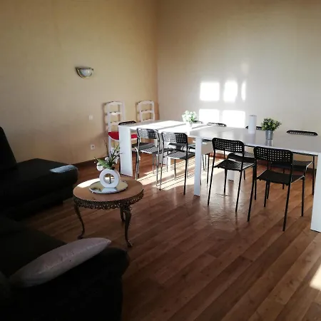 Belle Demeure Avec Espaces Verts Holiday home *