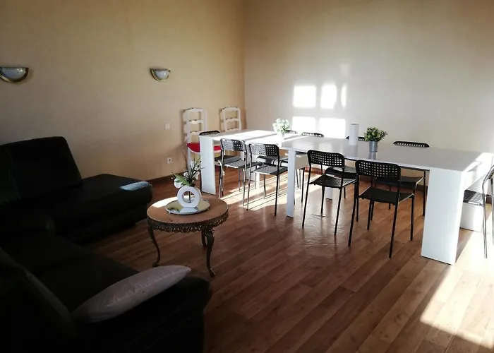 Belle Demeure Avec Espaces Verts 別荘 *